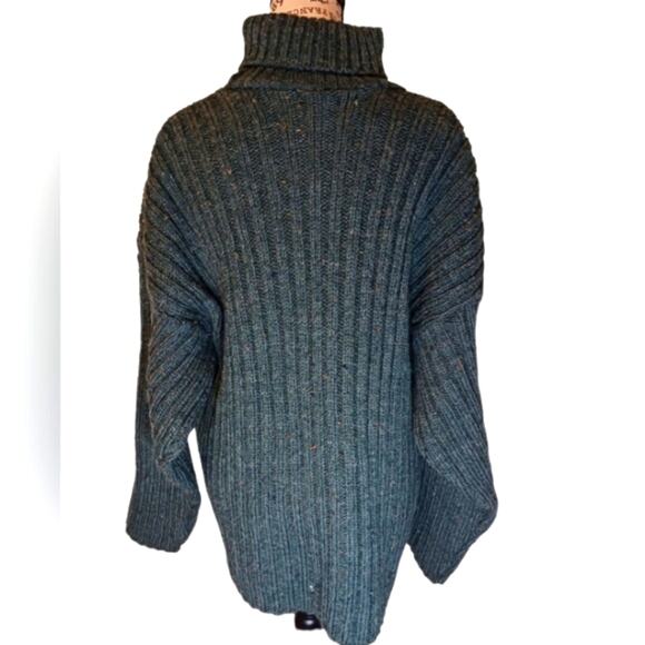 Celtic Country forest green chunky cable knit wool turtleneck sweater. S… - Picture 2 of 8